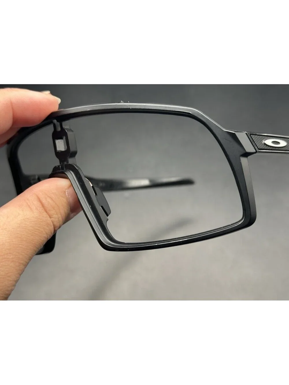 Oakley pre owned